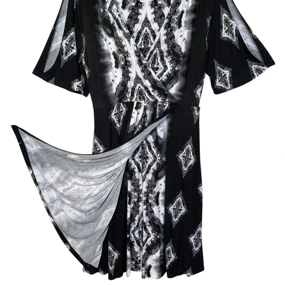 Soma Womens Black White Geometric Diamond Cold Shoulder Faux Wrap Dress Medium